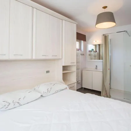 Beautiful Detached With Spacious Garden And Infrared Sauna, 800 M From The Sea