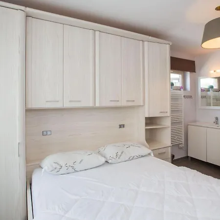 Beautiful Detached With Spacious Garden And Infrared Sauna, 800 M From The Sea