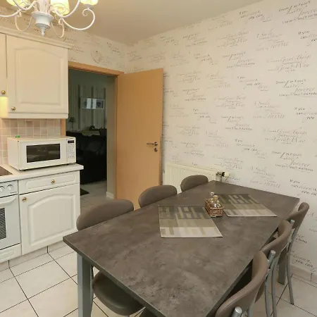 Beautiful Detached With Spacious Garden And Infrared Sauna, 800 M From The Sea *