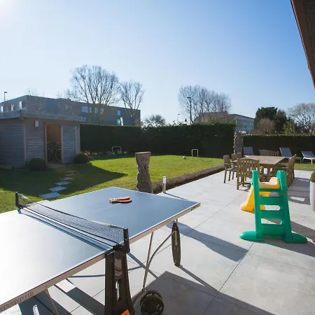 Beautiful Detached With Spacious Garden And Infrared Sauna, 800 M From The Sea Villa *