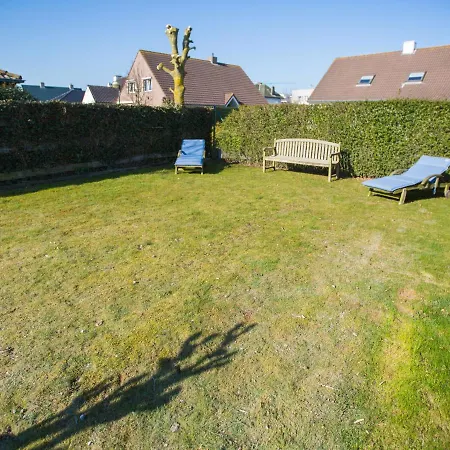 Beautiful Detached With Spacious Garden And Infrared Sauna, 800 M From The Sea Villa *